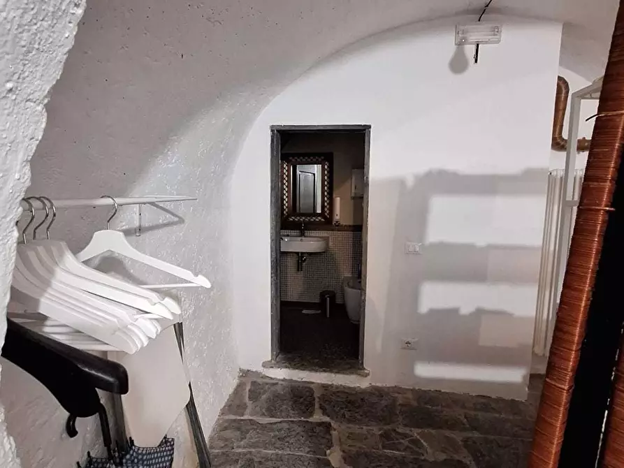 Immagine 12 di Locale commerciale in affitto  in Via Sobborgo Spina 16 a Sarzana