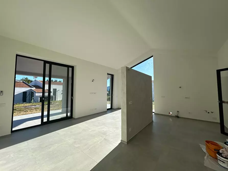 Immagine 21 di Villa in vendita  a Sarzana