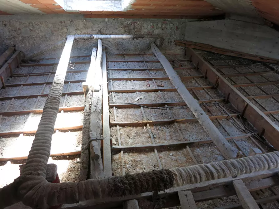 Immagine 21 di Attico in vendita  a Sarzana