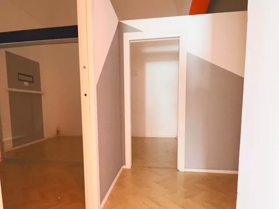 Immagine 16 di Locale commerciale in affitto  in Via Oberdan 31 a Taranto