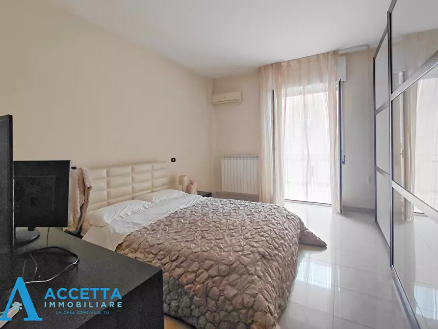 Immagine 10 di Trilocale in vendita  in Via Sibari 9 a Taranto