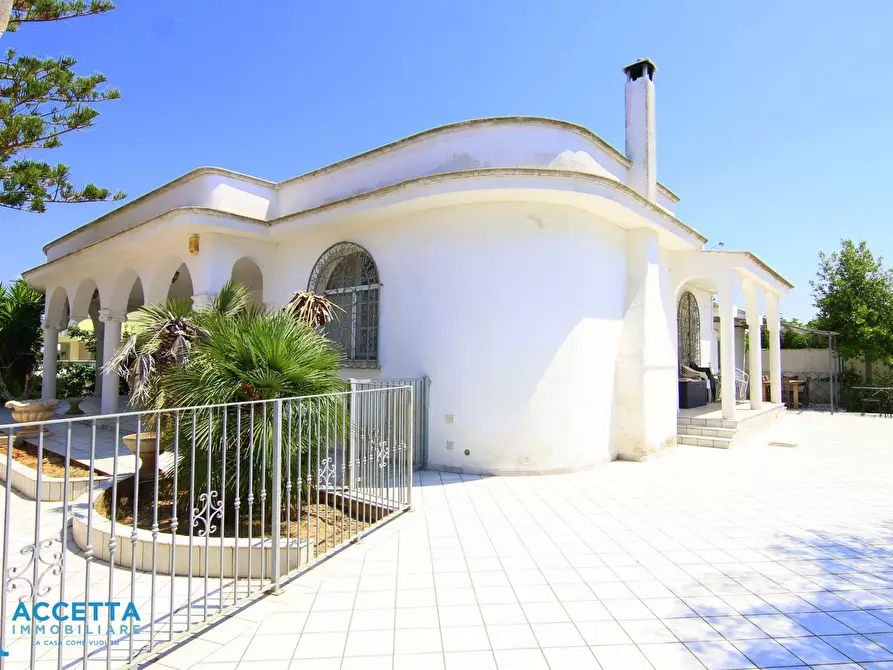 Immagine 1 di Villa in vendita  a Taranto