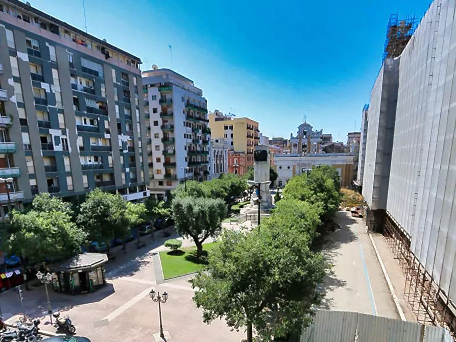 Immagine 22 di Quadrilocale in vendita  in Corso Umberto 69 a Taranto