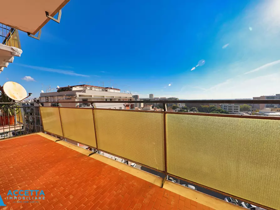 Immagine 6 di Trilocale in vendita  in Piazza Pio X 42 a Taranto