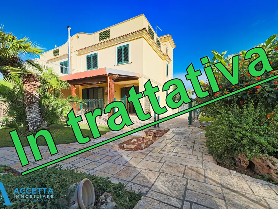Immagine 1 di Villa in vendita  in Via Delfini 55 a Taranto