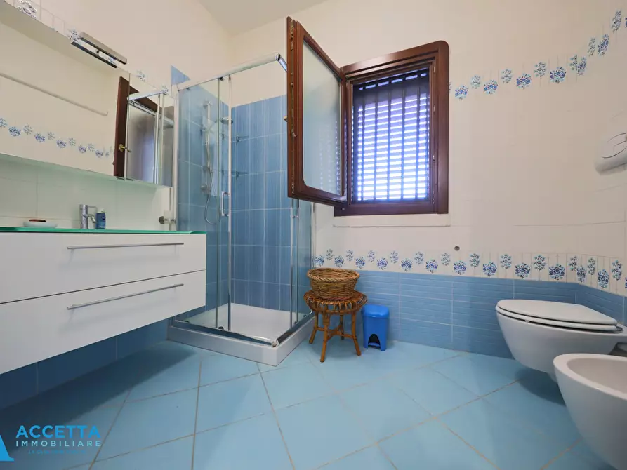 Immagine 24 di Villa in vendita  in Via Girasoli 292 a Taranto