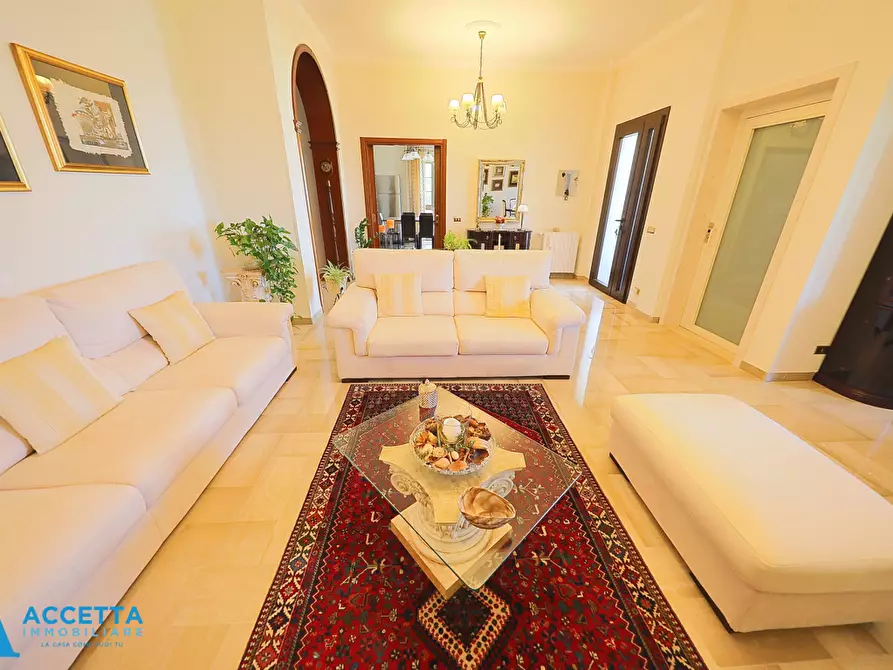 Immagine 23 di Villa in vendita  in Via Fior d'Agave 10 a Taranto