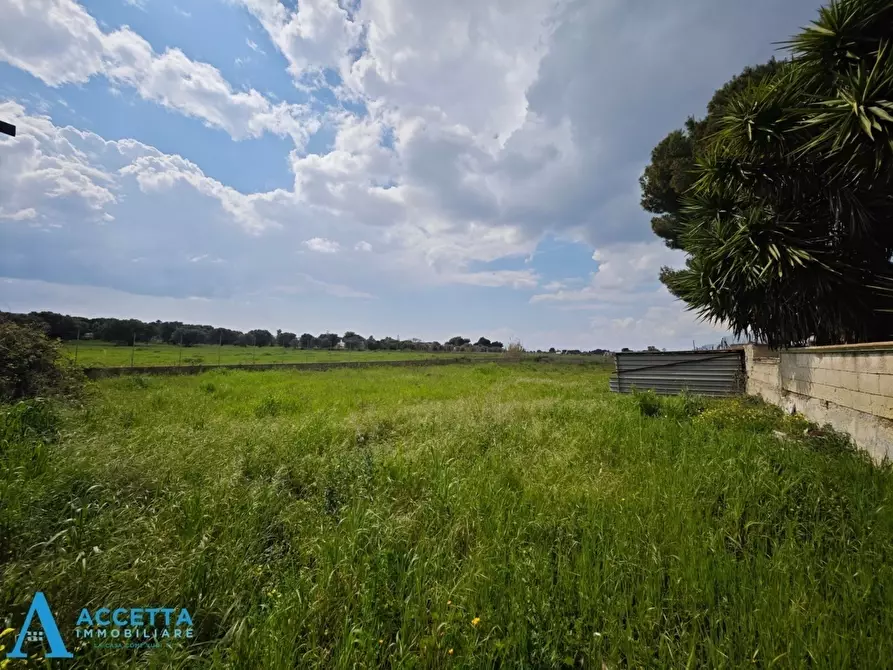 Immagine 1 di Terreno agricolo in vendita  in Via Rosmarini a Leporano