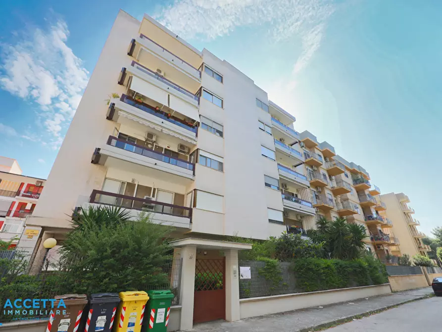 Immagine 1 di Quadrilocale in vendita  in Via Lago Trasimeno 27 a Taranto