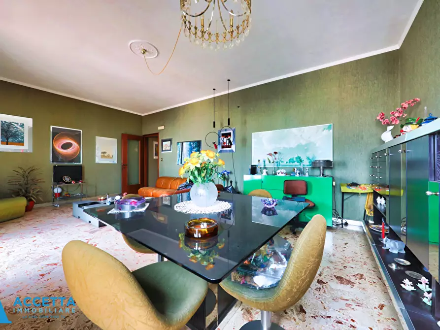 Immagine 6 di Trilocale in vendita  in Via Lago Trasimeno 5 a Taranto