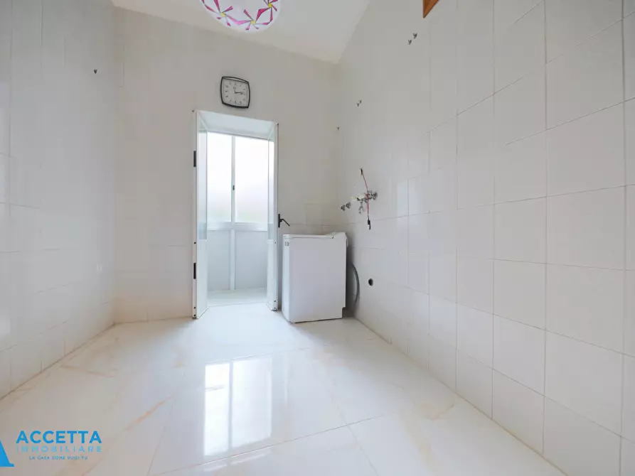 Immagine 17 di Monolocale in vendita  in Via Friuli 11 a Taranto