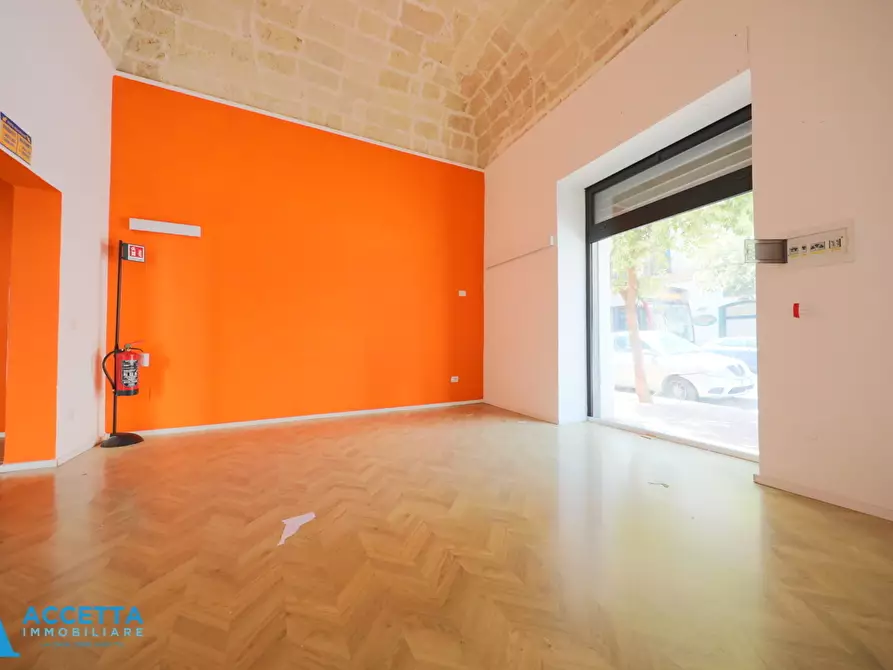 Immagine 18 di Locale commerciale in affitto  in Via Oberdan 31 a Taranto