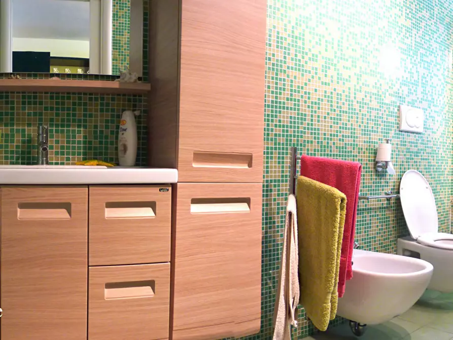 Immagine 11 di Quadrilocale in vendita  in Via Anfiteatro 130 a Taranto