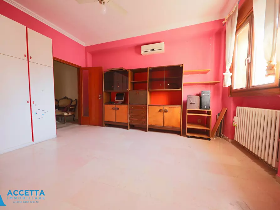 Immagine 22 di Trilocale in vendita  in Via Ugo De Carolis 10 a Taranto