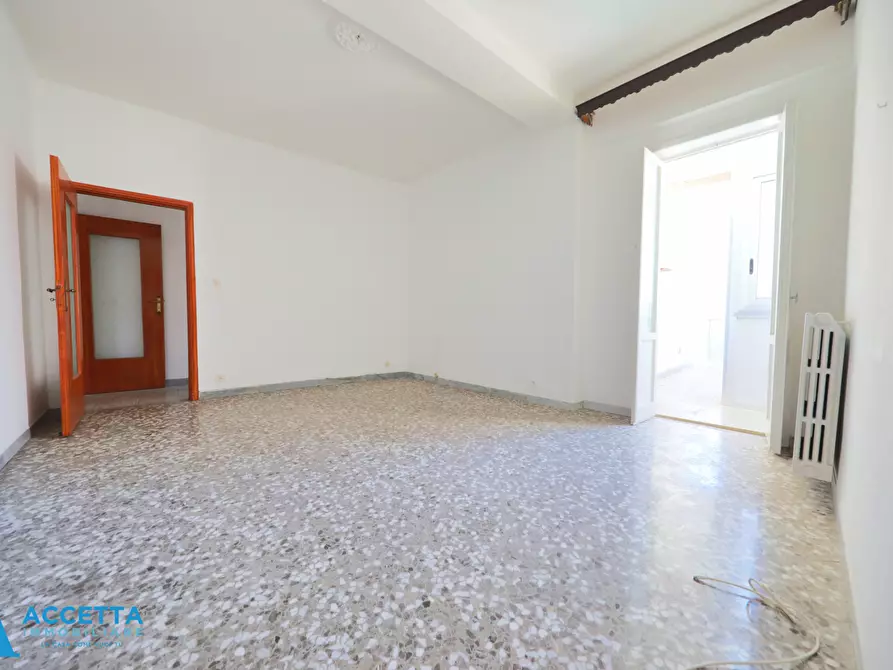 Immagine 9 di Quadrilocale in vendita  in Viale Liguria 38 a Taranto