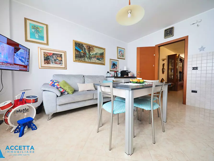 Immagine 6 di Quadrilocale in vendita  in Via Salinella 5 a Taranto