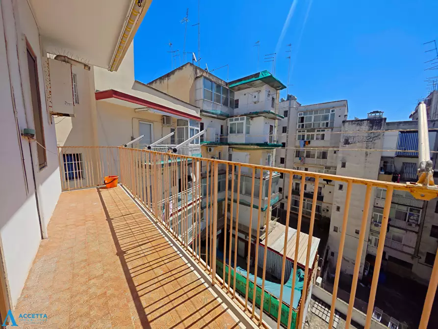 Immagine 12 di Bilocale in vendita  in Via Corsica 15 a Taranto