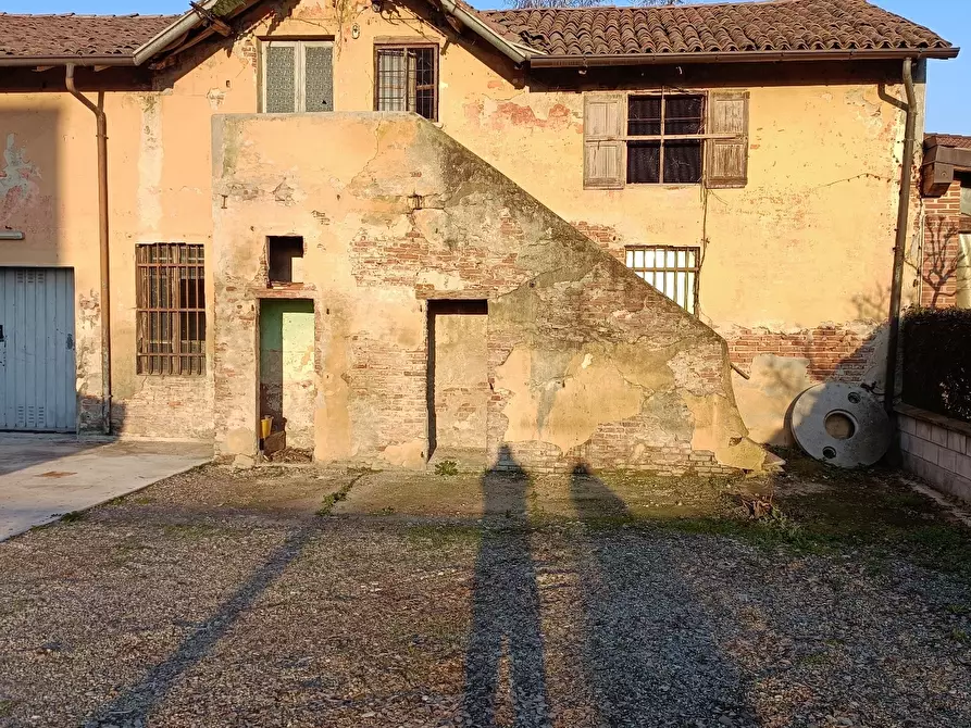 Immagine 2 di Magazzino in vendita  in Via Malvicino a Castel San Giovanni