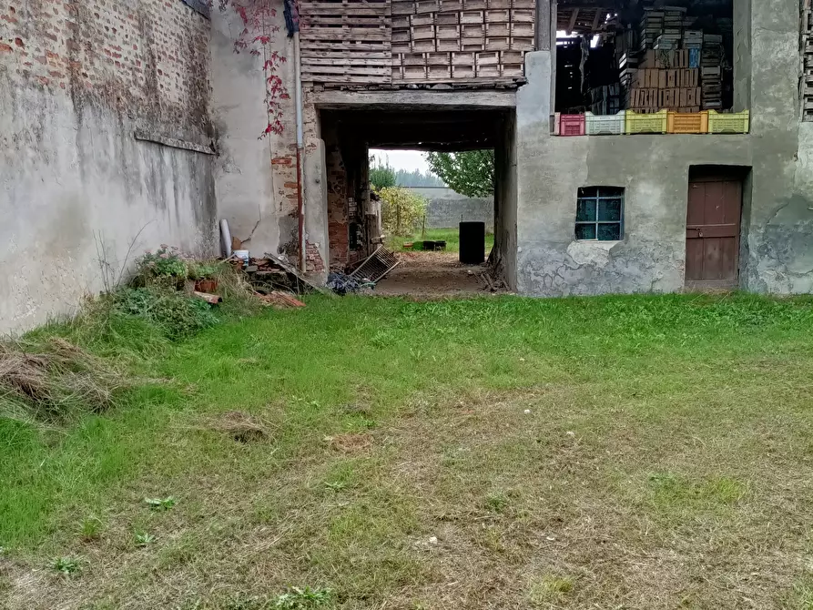Immagine 22 di Rustico / casale in vendita  in Via Felice Cavallotti a Pieve Porto Morone