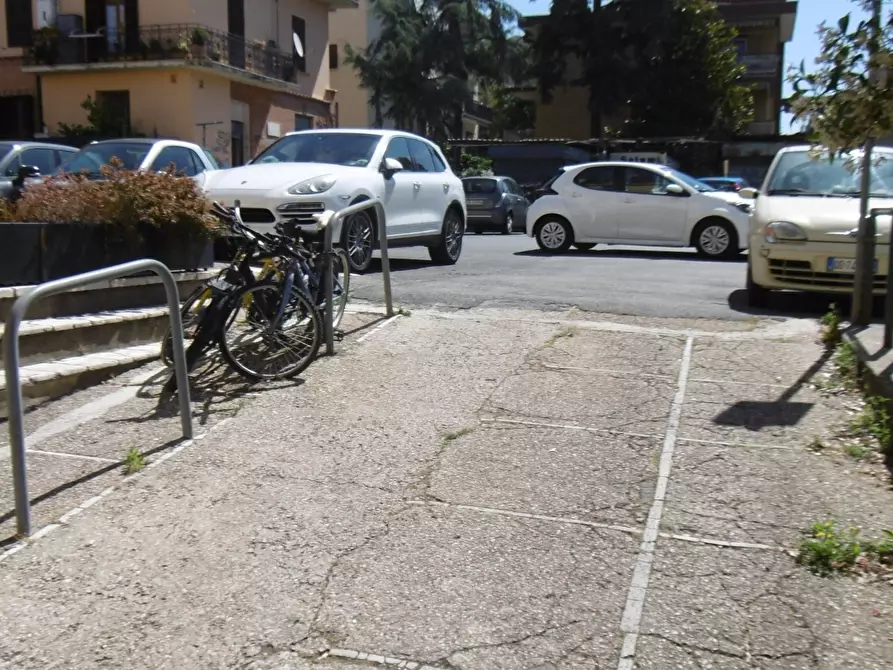 Immagine 19 di Trilocale in vendita  in PIAZZA DEI VISCONTI a Roma