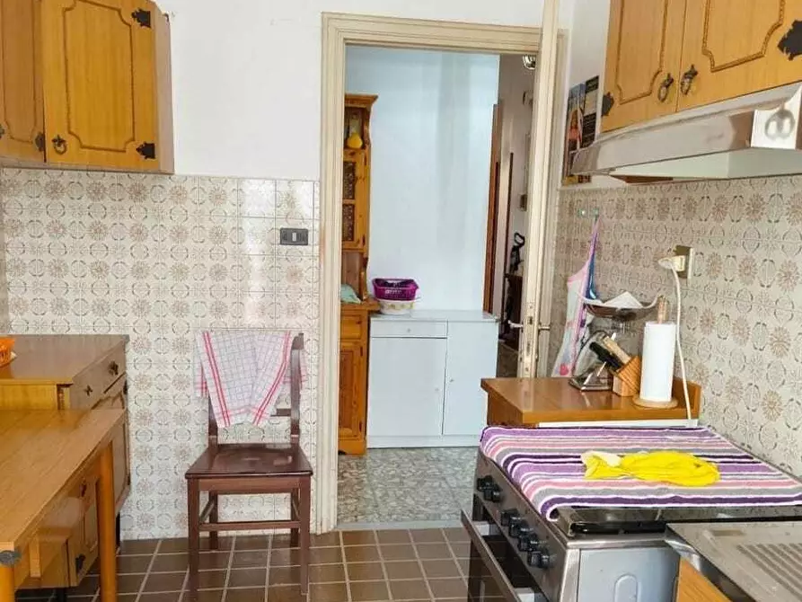 Immagine 12 di Appartamento in vendita  in Via Avegno a Roma