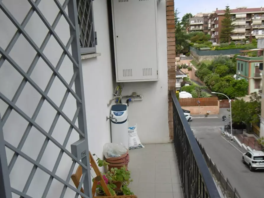 Immagine 20 di Trilocale in vendita  in Via Pio Piacentini a Roma