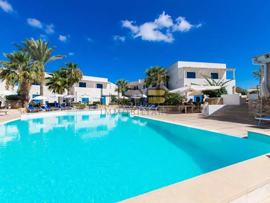Immagine 9 di Bilocale in vendita  a Favignana