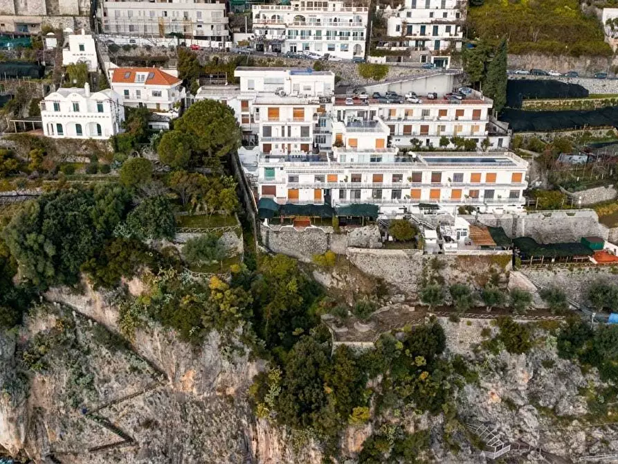 Immagine 1 di Trilocale in vendita  in Via Mauro Comite 7 a Amalfi