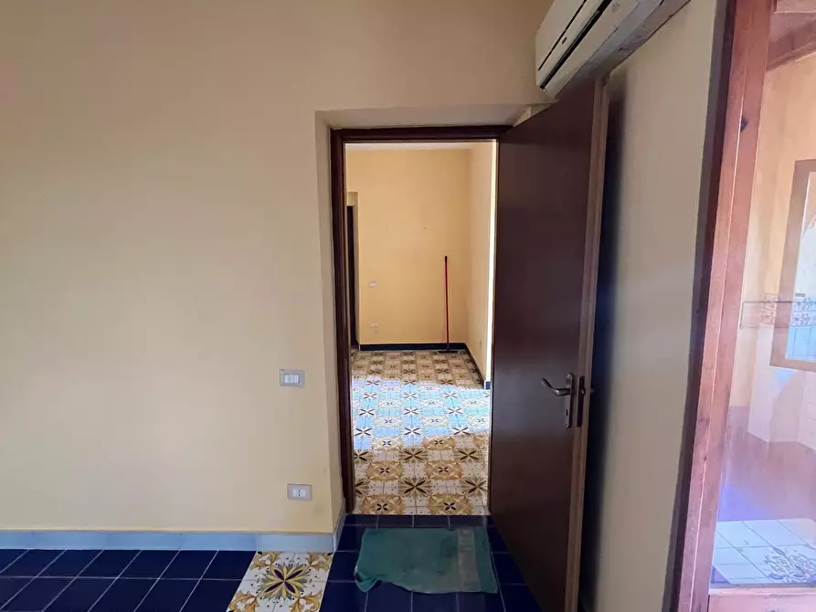 Immagine 5 di Bilocale in vendita  in Via Giuseppe Paesano 51 a Salerno