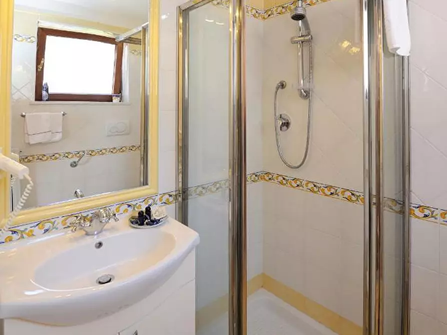 Immagine 16 di Quadrilocale in vendita  in Salita Truglio a Amalfi