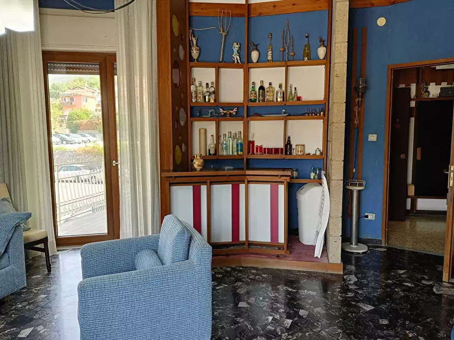 Immagine 15 di Pentalocale in vendita  in Via Giuseppe Vitale 64 a Cava De' Tirreni