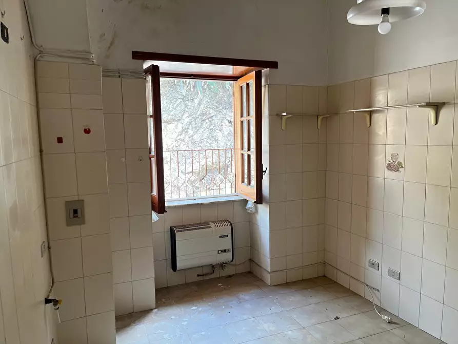 Immagine 7 di Bilocale in vendita  in Via Bracigliano 26 a Sarno