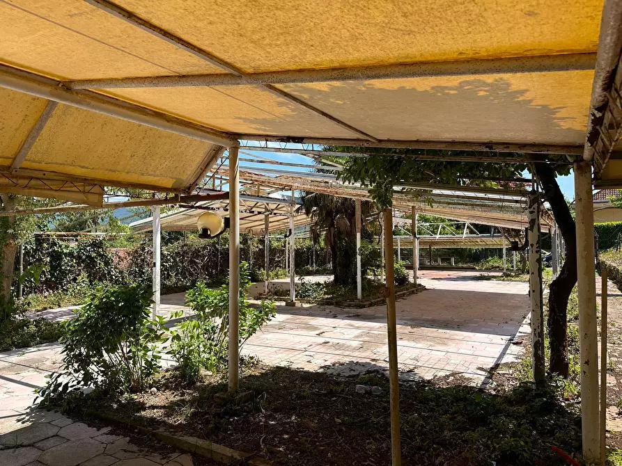 Immagine 10 di Locale commerciale in vendita  in cesinola a Cava De' Tirreni