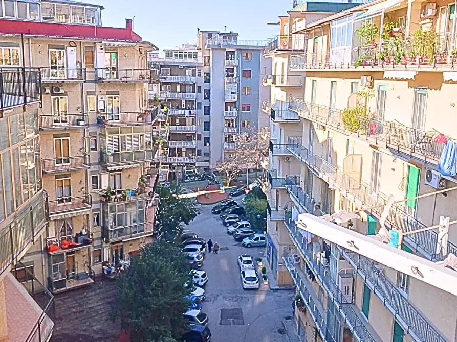 Immagine 7 di Quadrilocale in vendita  in Via Pietro Pennella 5 a Salerno