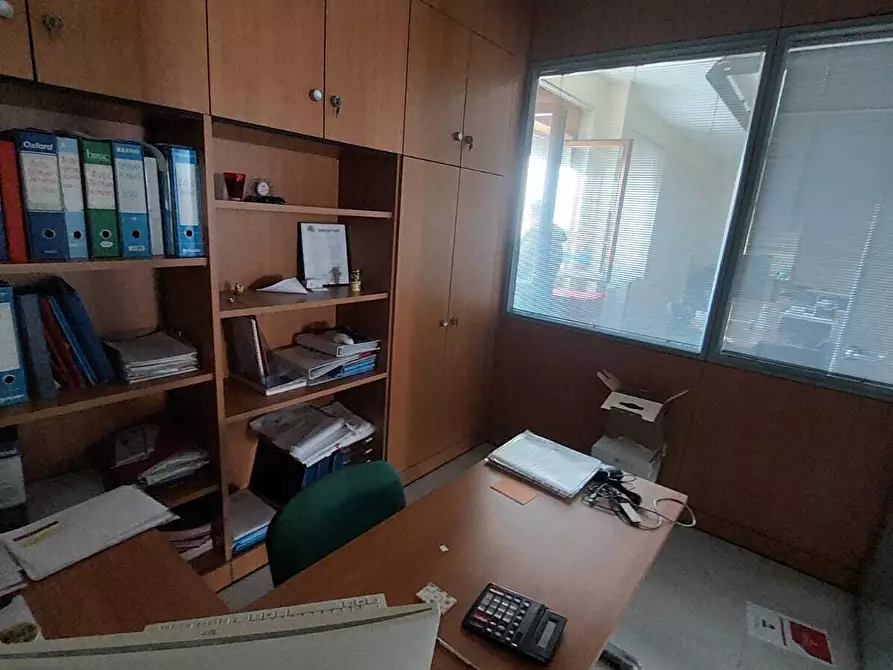 Immagine 8 di Ufficio in vendita  in Via Sabato Visco 24a a Salerno