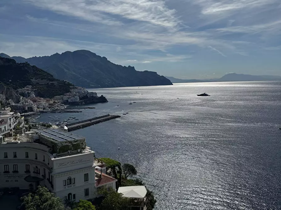 Immagine 2 di Pentalocale in vendita  in Via Mauro Comite 8 a Amalfi