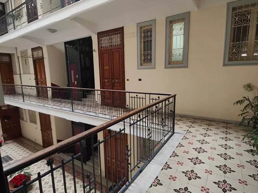 Immagine 8 di Trilocale in vendita  in Via Piave 1 a Salerno