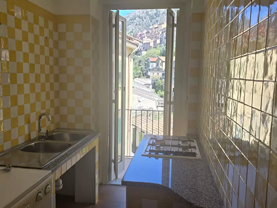 Immagine 5 di Bilocale in vendita  in Via Valle Maura a Sala Consilina