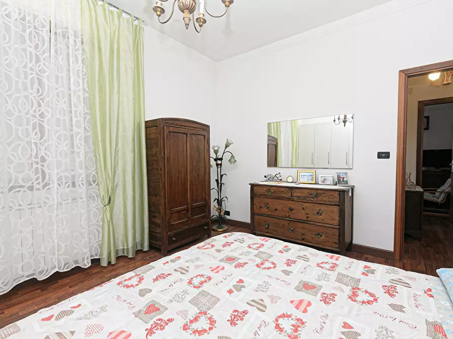 Immagine 11 di Bilocale in vendita  a Campomorone