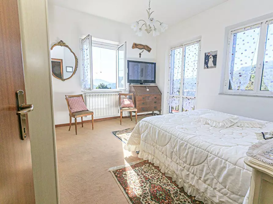 Immagine 18 di Pentalocale in vendita  in Via Costigliolo a Mignanego