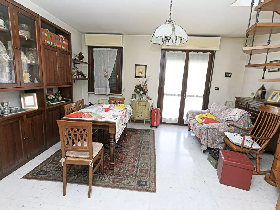 Immagine 13 di Attico in vendita  in Via Morego 55 a Genova