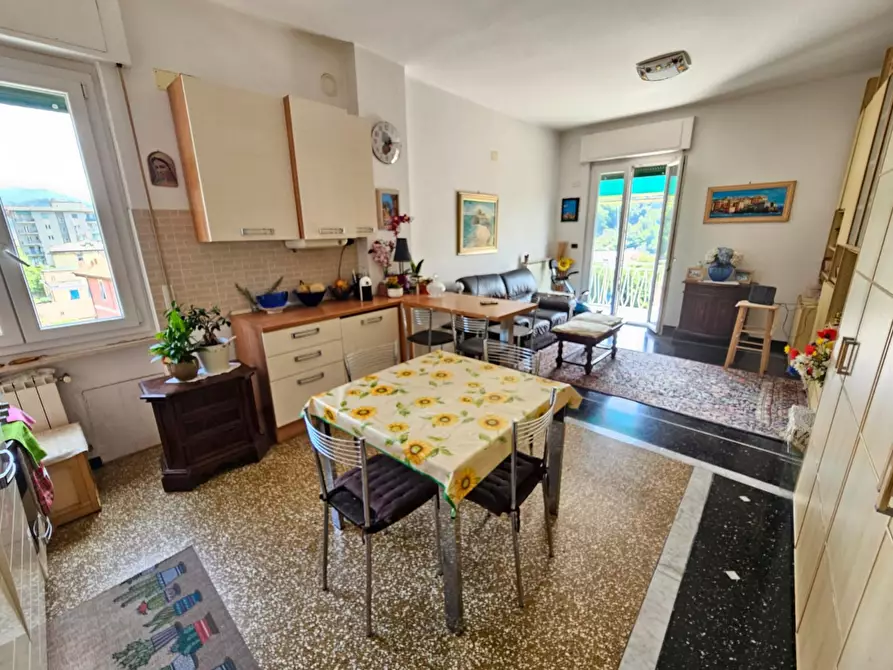 Immagine 5 di Quadrilocale in vendita  in Via Campomorone 105 a Genova