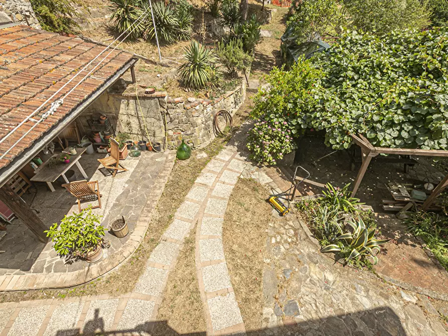 Immagine 53 di Villa in vendita  in Via privata Scanduè 23 a Serra Riccò