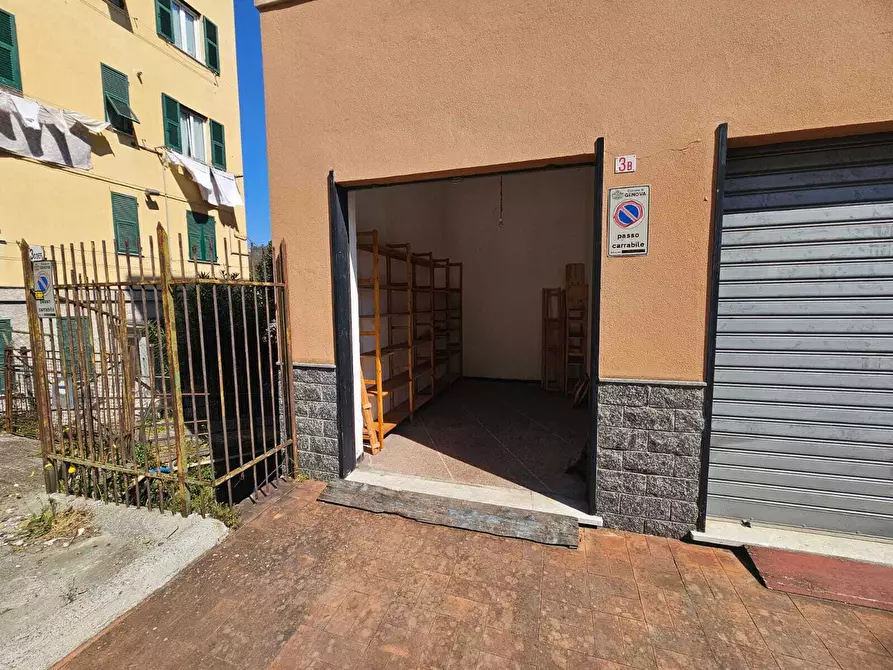 Immagine 3 di Garage in vendita  in Via Benedetto da Cesino 3a a Genova