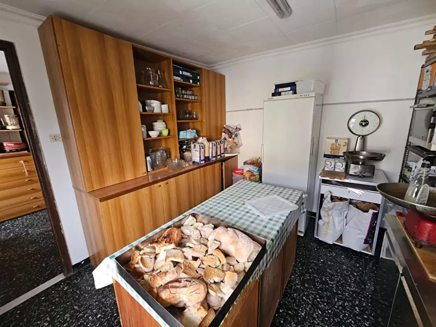 Immagine 34 di Attività commerciale in vendita  in Via Gaiazza 143A a Genova