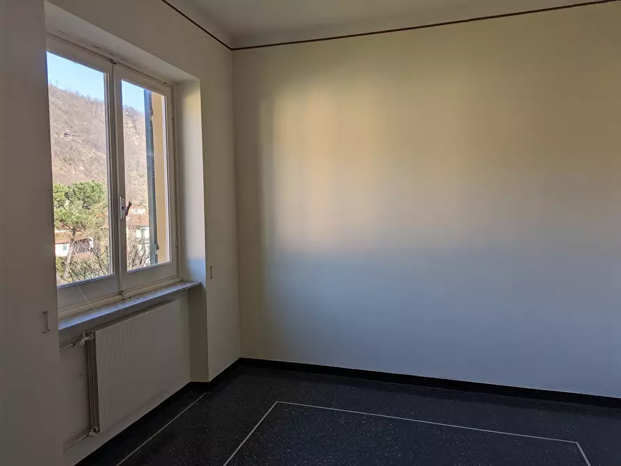 Immagine 12 di Quadrilocale in vendita  in Via Padre Francesco Borghero 33 a Ronco Scrivia