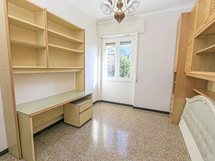 Immagine 26 di Pentalocale in vendita  in Via delle Acacie 10 a Genova