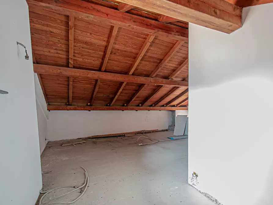 Immagine 15 di Trilocale in vendita  in Via Luigi Nino Malerba 2727 a Busalla