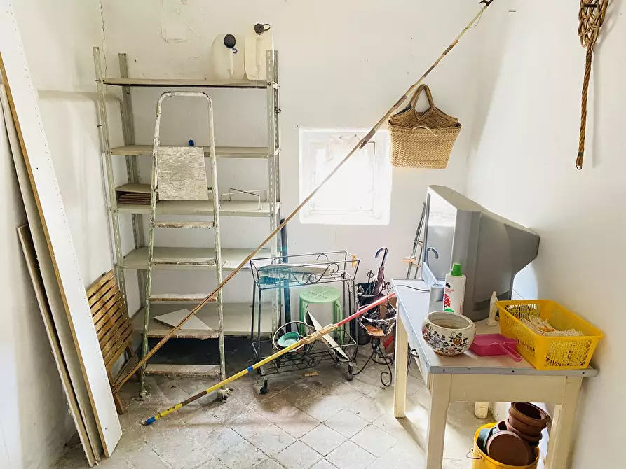 Immagine 37 di Trilocale in vendita  in Via Martiri della Libertà 6 a Campomorone