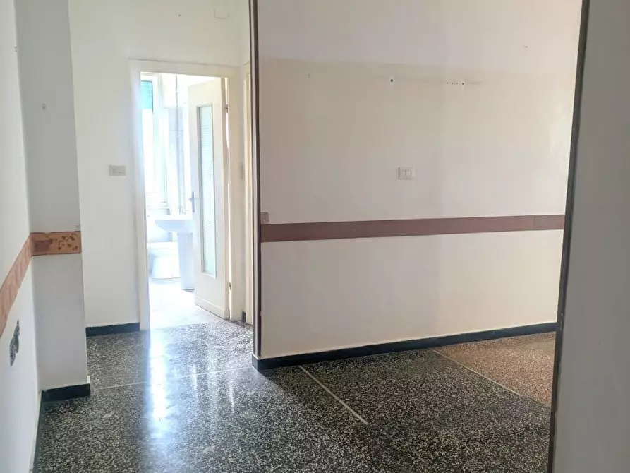 Immagine 11 di Bilocale in vendita  in Via Campomorone 75 a Genova